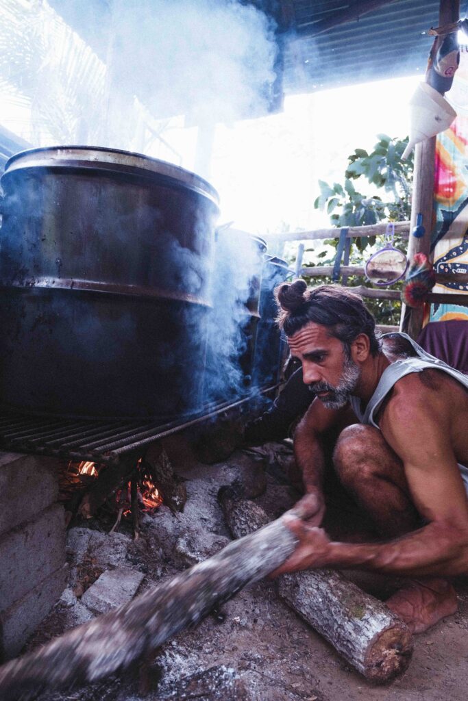 mario-lopez-amaya-cooking-ayahuasca-costa-rica-sowa-nete-retreats